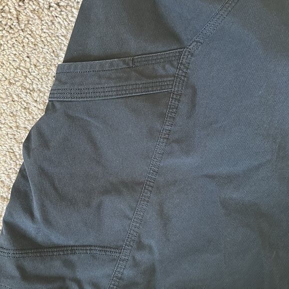 Lululemon Women's Black Cargo Athletic Shorts - Picture 3 of 8